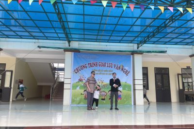 Giao lưu với học sinh khuyết tật